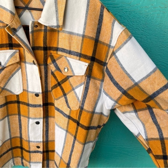 MOUNTAIN WOOL BLEND OVERSIZED PLAID SHACKET SIZE XL EUC - Picture 6 of 10